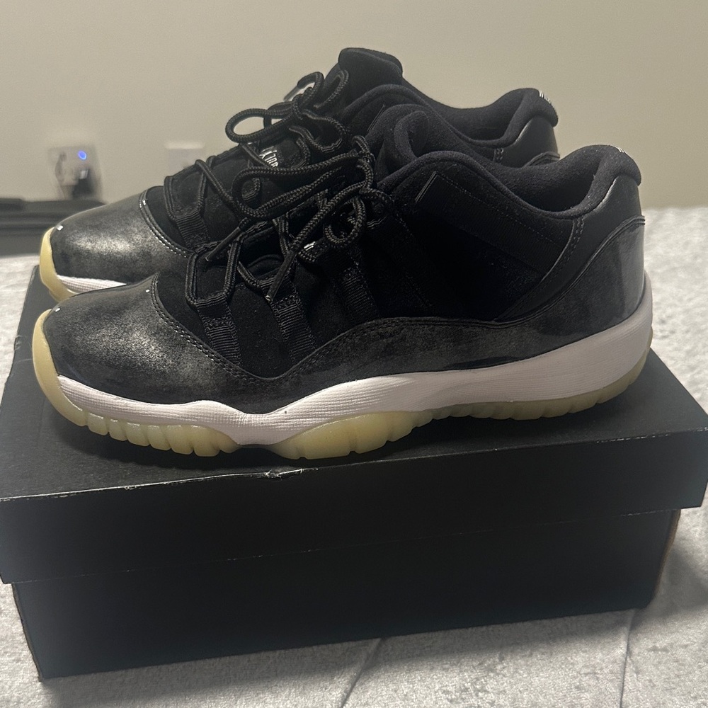 Air Jordan 11 Retro Low BG Sneaker - Picture 3 of 4